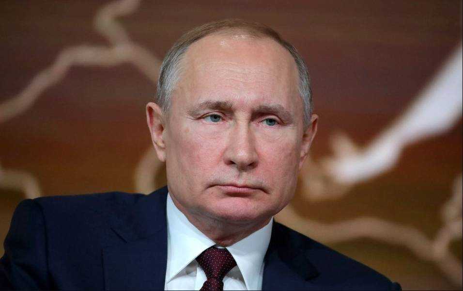 Путин разрешил банкротить пенсионеров без решения суда