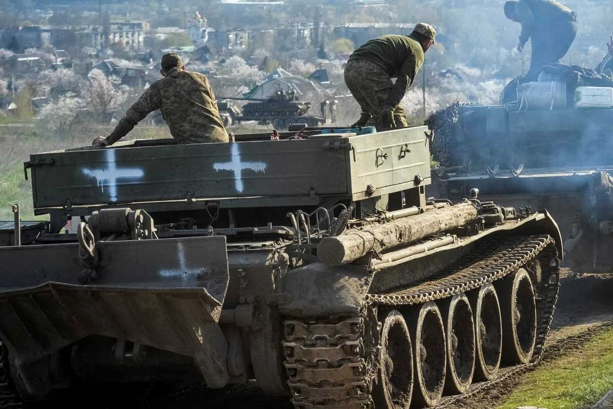 Недостатки танк 500. Российские военные. Танки Запада. Танки в войне. Танки Украины.